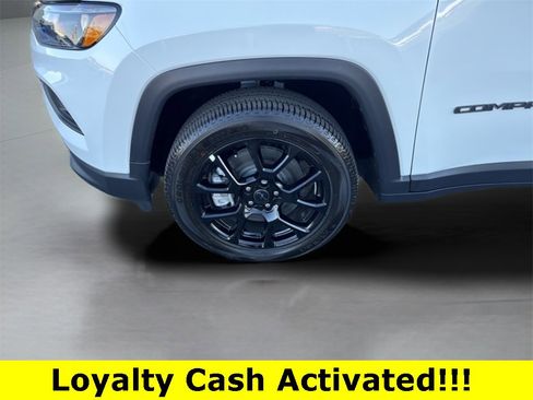 New 2026 Jeep Compass Latitude image 38