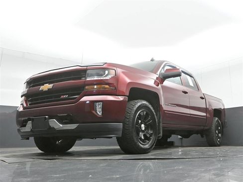 Used 2017 Chevrolet Silverado 1500 LT w/ All Star Edition image 28