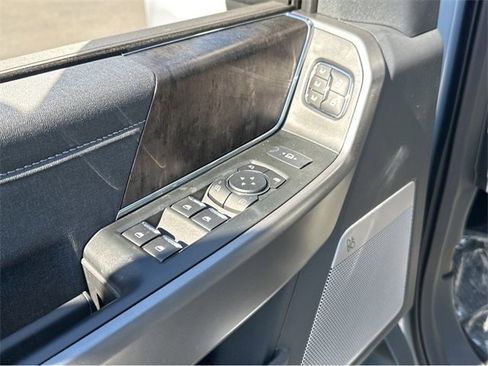 New 2025 Ford F250 Lariat w/ Lariat Ultimate Package image 40