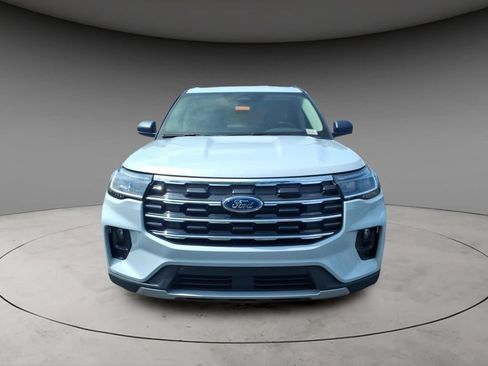New 2026 Ford Explorer Active w/ Active Comfort Package AWD/4WD image 3