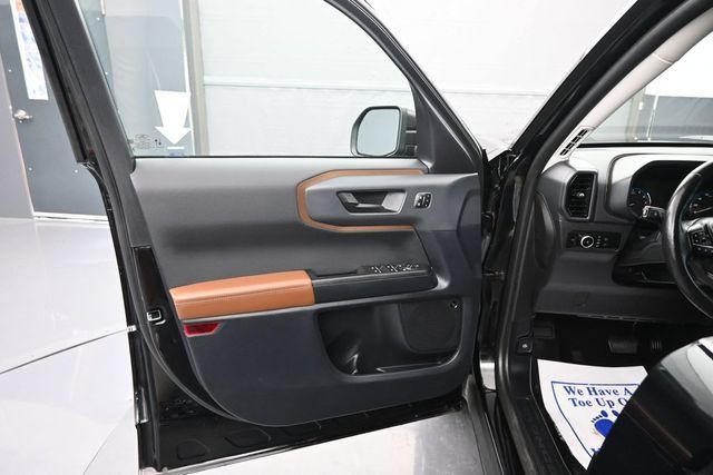 Used 2023 Ford Bronco Sport Outer Banks w/ Tech Package AWD/4WD image 9