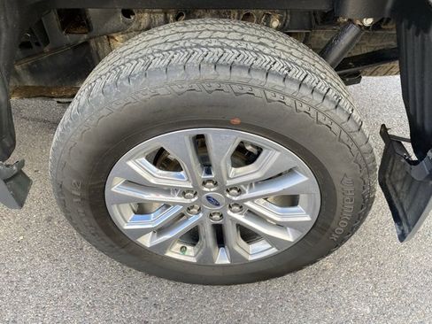 Used 2024 Ford F150 Lariat image 18