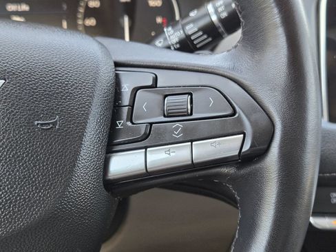 Used 2023 Cadillac XT4 Premium Luxury FWD image 28