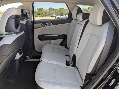 New 2026 Kia Sportage EX FWD image 17