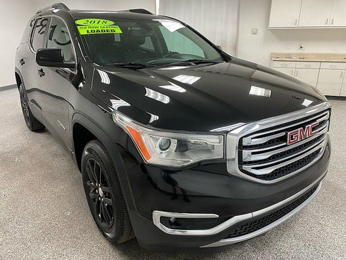 Used 2018 GMC Acadia SLT image 3