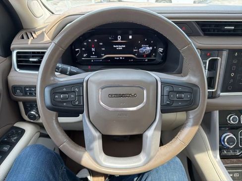 Used 2023 GMC Yukon Denali AWD/4WD image 19