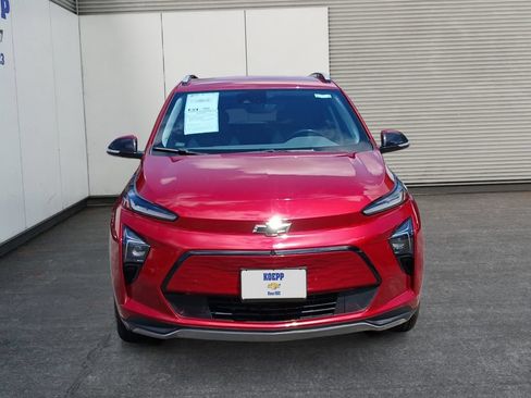 Used 2023 Chevrolet Bolt EUV Premier w/ Super Cruise Package FWD image 8