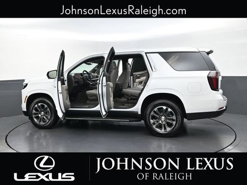 Used 2026 Chevrolet Tahoe LT RWD image 38