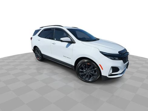 Used 2024 Chevrolet Equinox RS FWD image 2