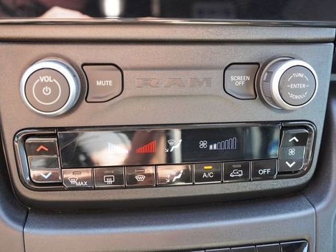 Used 2024 RAM ProMaster 3500 w/ Delivery Van Package FWD image 24