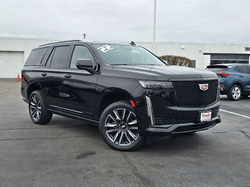 Used 2022 Cadillac Escalade Sport Platinum image 2