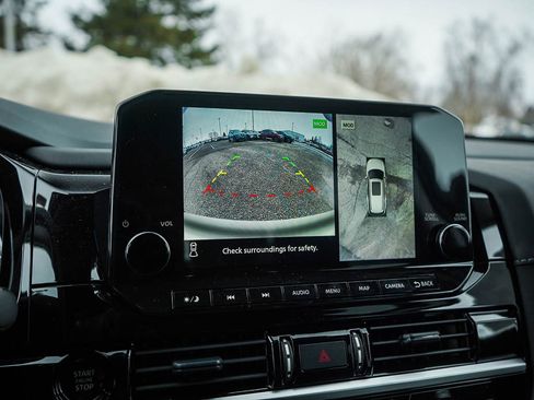 New 2025 Nissan Pathfinder SL w/ Lighting Package (N92) image 26