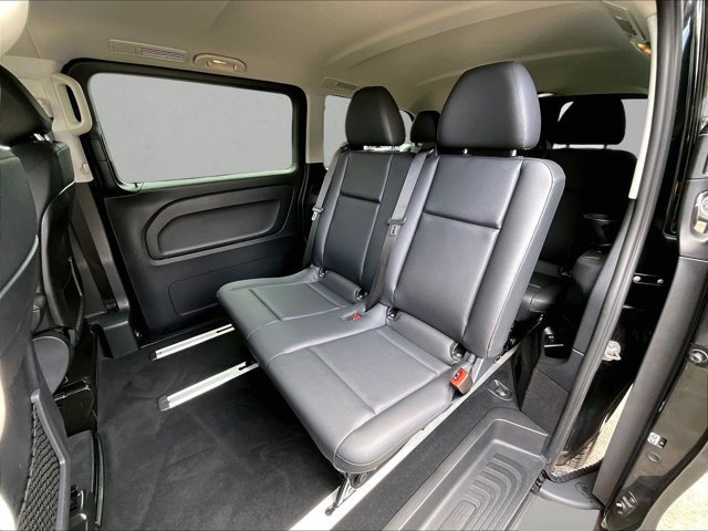 Used 2018 Mercedes-Benz Metris Passenger image 27