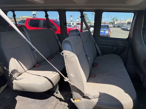 Used 2016 Chevrolet Express 3500 LT w/ LT Preferred Equipment Group image 10