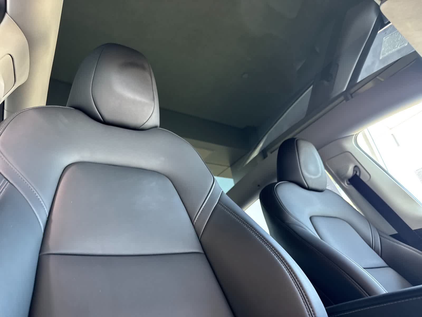 Used 2023 Tesla Model Y AWD image 17