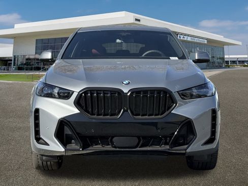New 2026 BMW X6 xDrive40i image 3