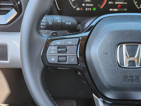 New 2025 Honda Pilot Touring image 25