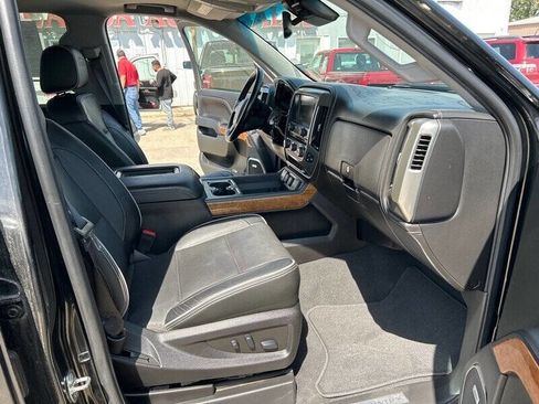 Used 2018 Chevrolet Silverado 1500 High Country image 19