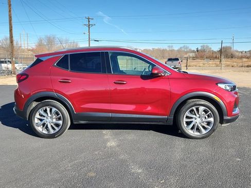 Used 2023 Buick Encore GX Essence w/ Experience Buick Package FWD image 2
