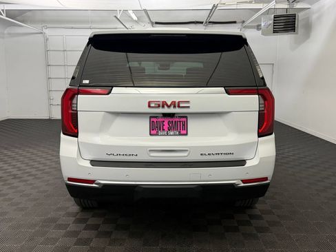 Used 2026 GMC Yukon Elevation w/ Elevation Premium Package AWD/4WD image 9