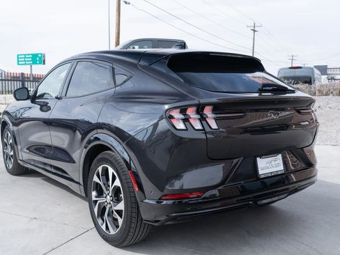 Used 2022 Ford Mustang Mach-E Premium image 5