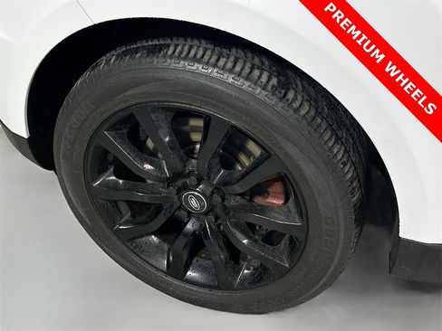 Used 2016 Land Rover Range Rover Sport HSE image 32