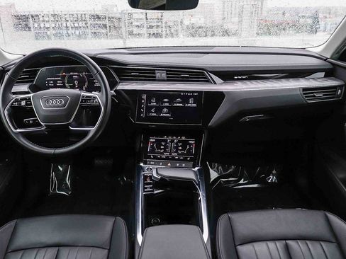 Used 2023 Audi e-tron Premium w/ Convenience Plus Package image 16
