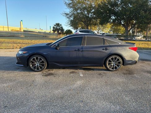 Used 2019 Toyota Avalon Touring w/ Advanced Safety Package image 2