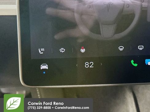 Used 2024 Tesla Model Y Long Range AWD/4WD image 19