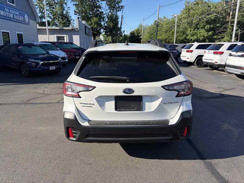 Used 2021 Subaru Outback Premium AWD/4WD image 3