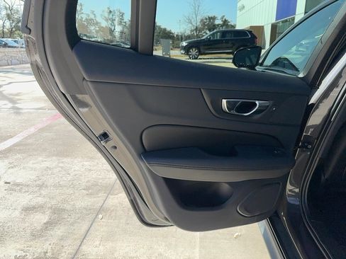 Certified 2025 Volvo V60 B5 Cross Country Plus image 14