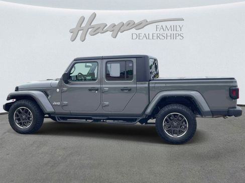 Used 2023 Jeep Gladiator Overland AWD/4WD image 6