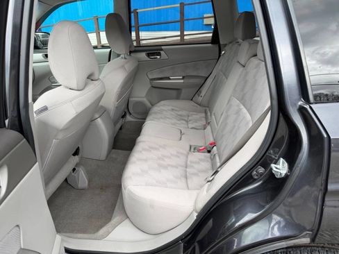 Used 2010 Subaru Forester 2.5X Premium image 12
