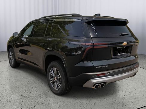 New 2025 Chevrolet Traverse LT image 5