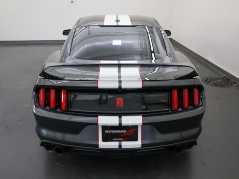 Used 2019 Ford Mustang Shelby GT350R w/ GT350R Equipment Group 920A RWD image 10