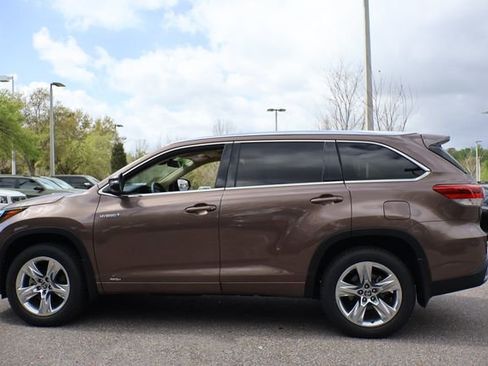 Used 2019 Toyota Highlander Limited image 5