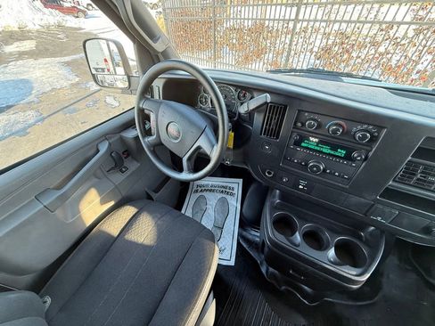 Used 2021 GMC Savana 2500 w/ Driver Convenience Package image 14