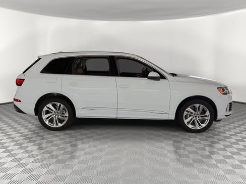 Used 2023 Audi Q7 3.0T Premium Plus AWD/4WD image 8