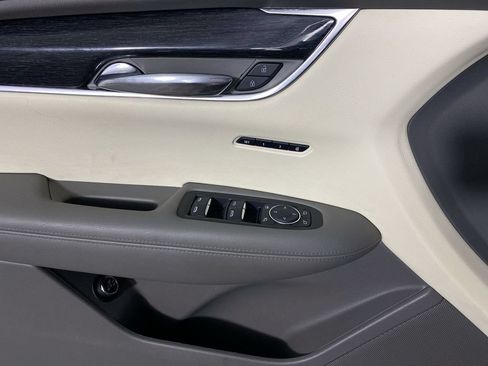 Certified 2021 Cadillac XT6 Premium Luxury AWD/4WD image 13