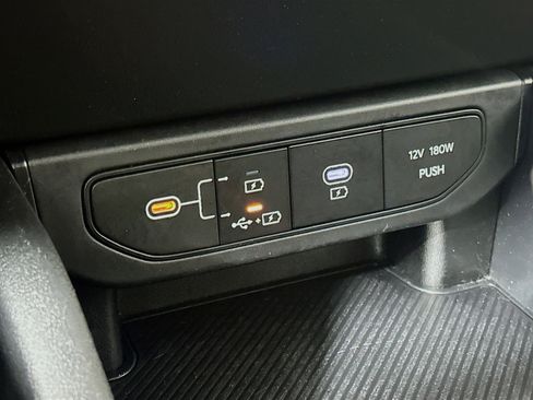 Used 2025 Kia K4 LXS image 26