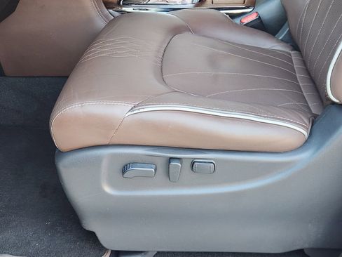 Used 2016 INFINITI QX80 Limited w/ All Season Package image 24