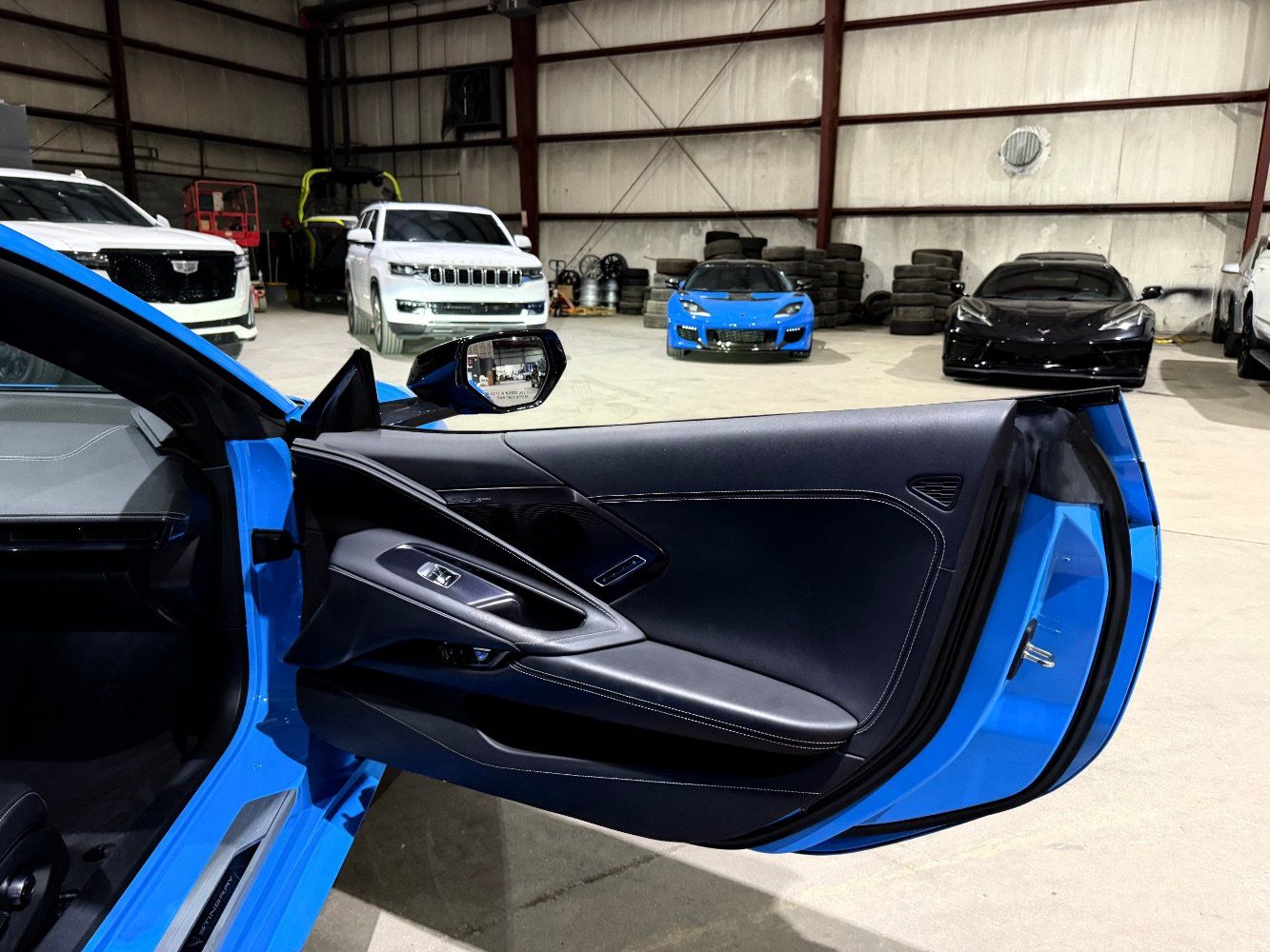 Used 2023 Chevrolet Corvette Stingray Preferred Cpe w/ Stealth Interior Trim Package RWD image 23