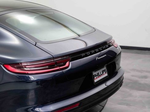 Used 2018 Porsche Panamera image 15