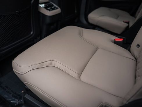 New 2026 Volvo XC90 B6 Plus image 33