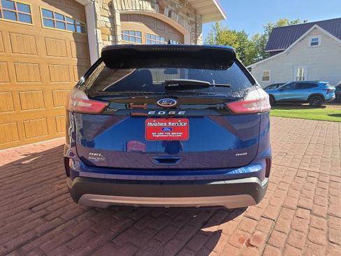 Used 2023 Ford Edge SEL image 4