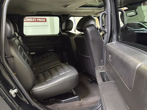 Used 2005 HUMMER H2 w/ Preferred Equipment Group image 18