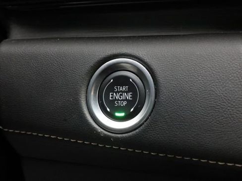 Certified 2024 Cadillac Escalade ESV Premium Luxury image 23