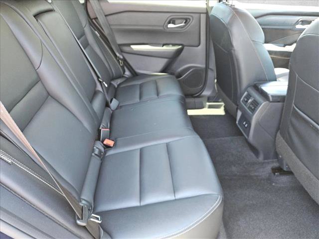 Used 2026 Nissan Rogue SL FWD image 24