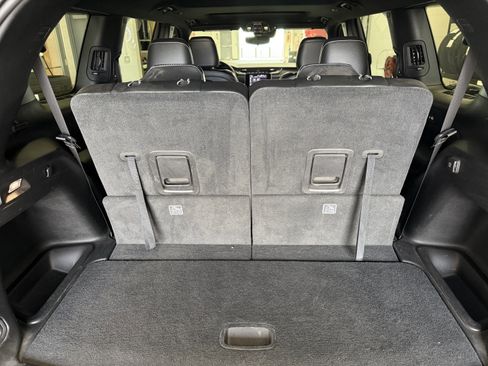 Used 2023 Jeep Grand Cherokee L Altitude image 33