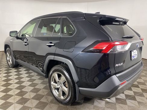 Used 2019 Toyota RAV4 Limited w/ Carpet Mat Package image 7